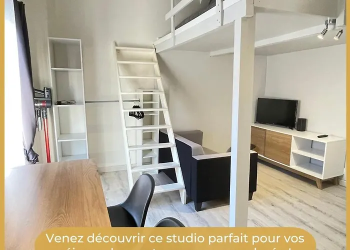 Apartman Calme Et Confort - Proche Centre-ville & Commerces - 20min Du Futuroscope - Wifi Gratuit